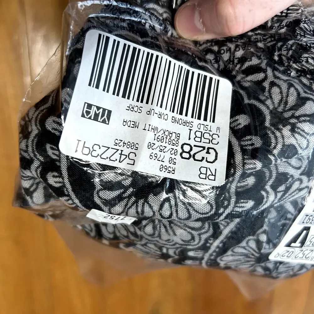 Lands End Black White Medallion Print Sarong Oblong Scarf Tassel NWT